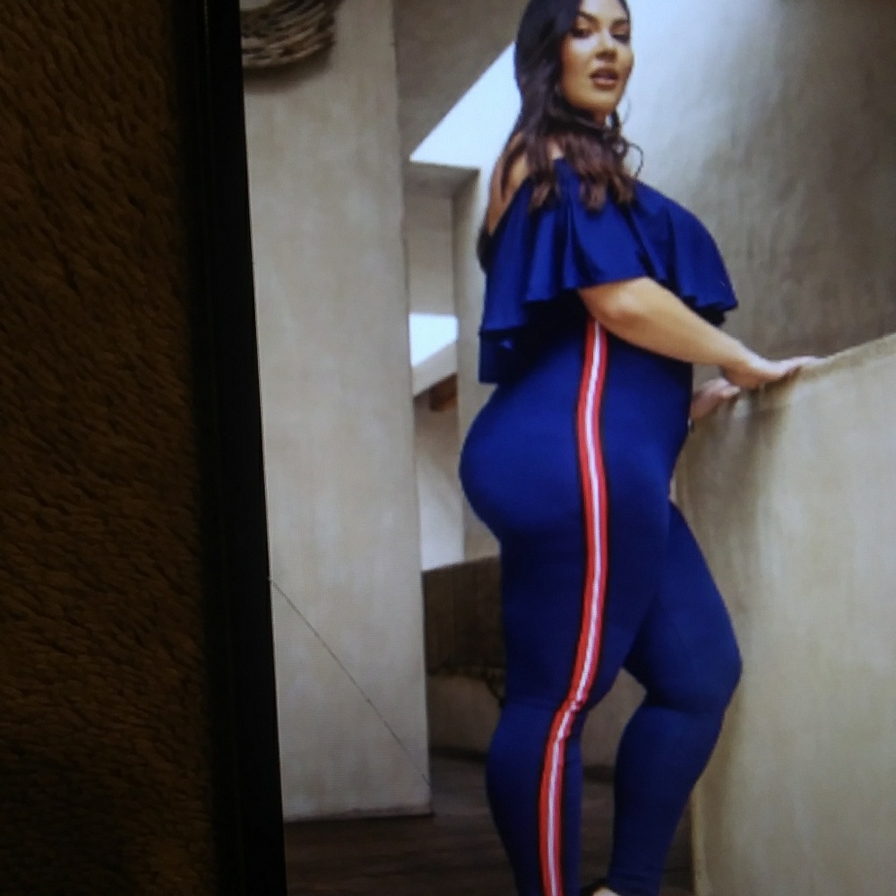 Jumpsuit - Picture 4 of 8